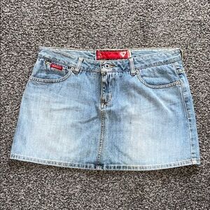 Guess Jeans USA Y2K Vintage Denim Jean Mini Skirt Light Wash Size 30